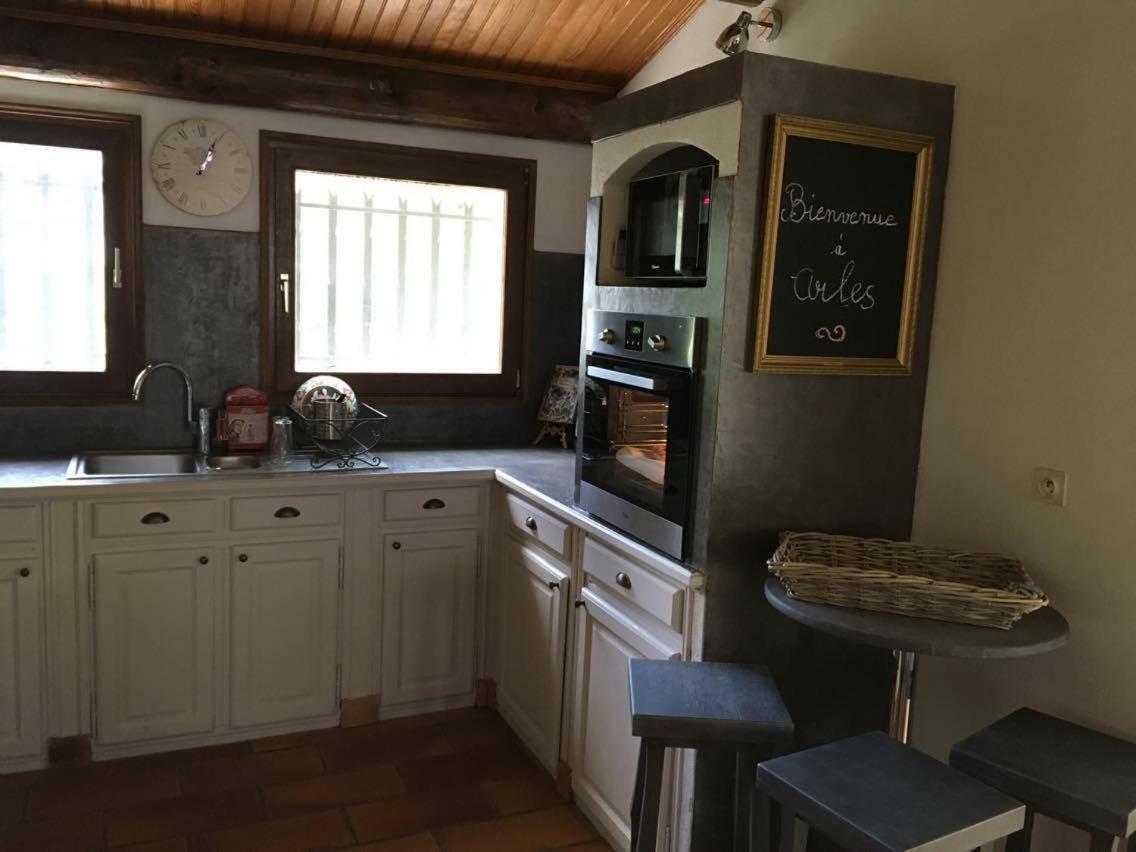 Chez Catherine Arles Bagian luar foto