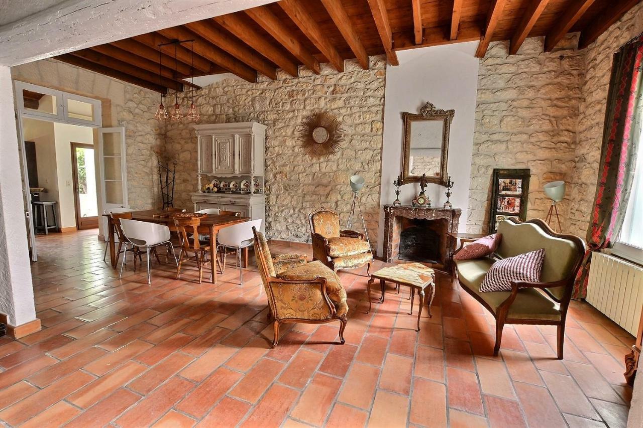 Chez Catherine Arles Bagian luar foto
